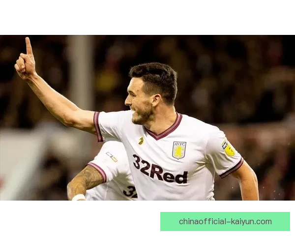 英超阿斯顿维拉目前表现稳健，竞争力增强，排名持续向上。